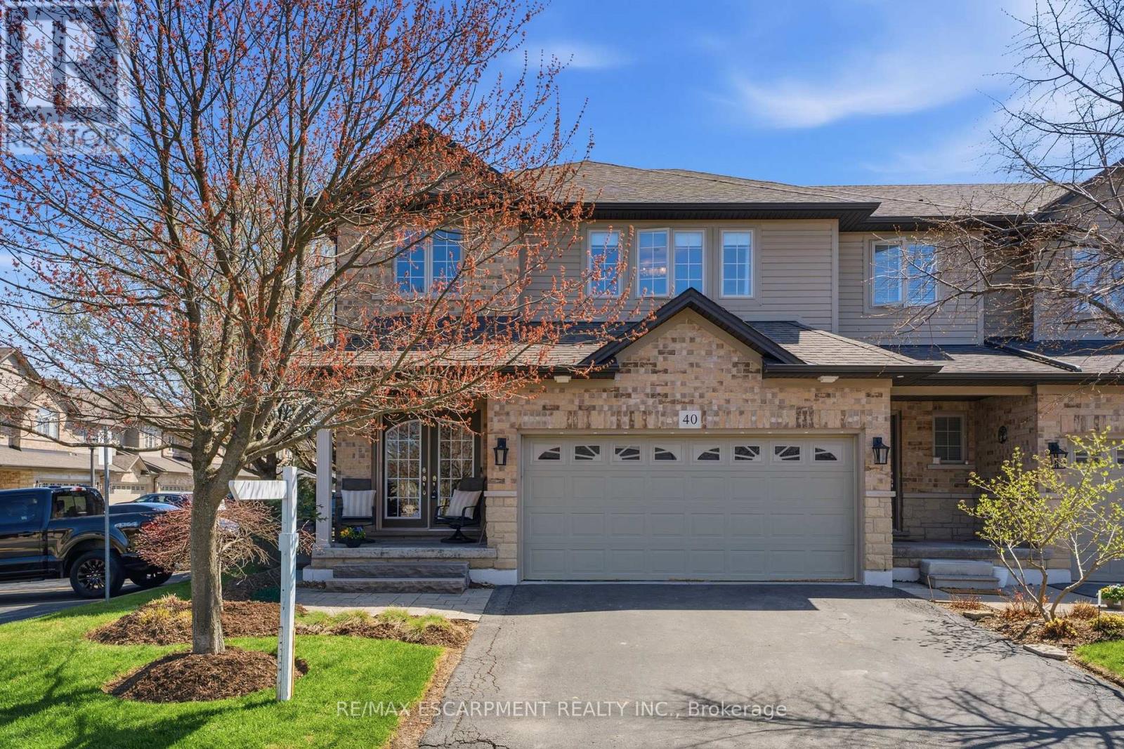 Townhouse at 40 - 441 STONEHENGE DRIVE, Hamilton (Meadowlands)