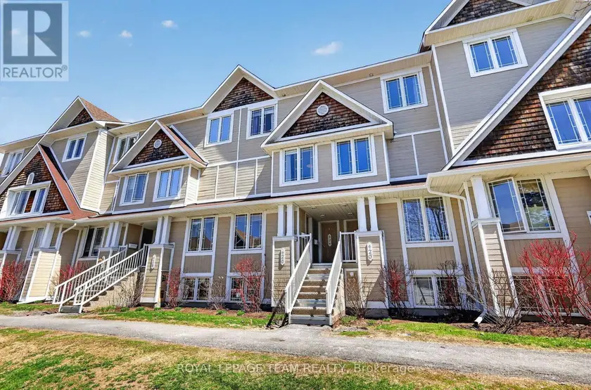 Townhouse at 13 - 424 HILLSBORO PRIVATE, Ottawa