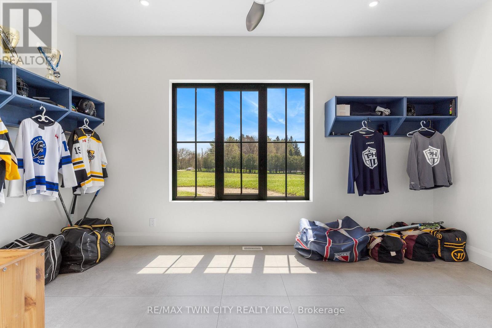 Detached at 742 COUNTRY SQUIRE ROAD, Waterloo