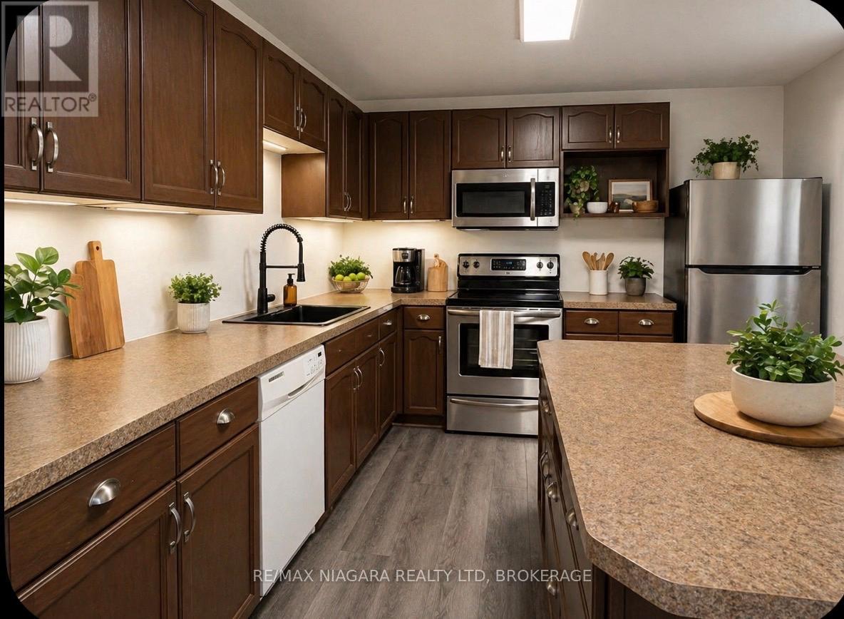 Detached at 28 REGENT STREET, Thorold