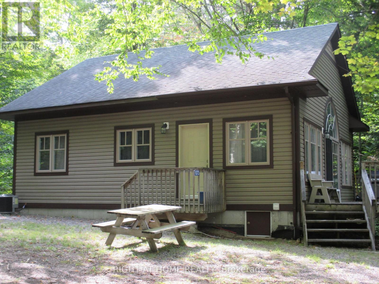 Detached at 1072 Joshs Bay Rd,