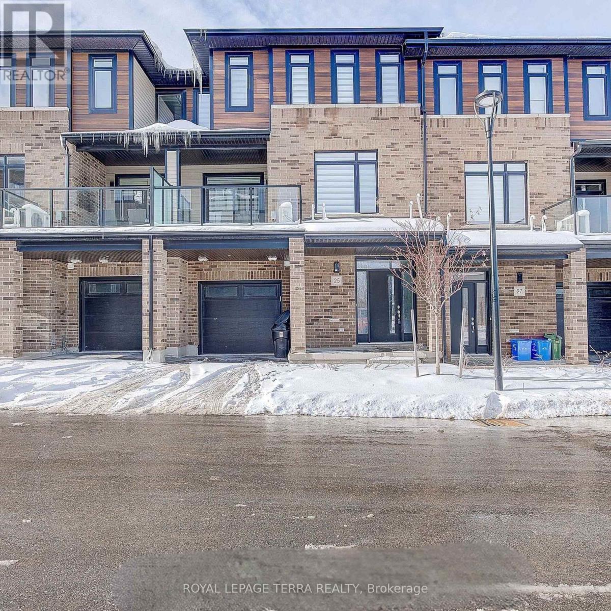 Townhouse at 25 - 2610 KETTERING PLACE, London South (South U)