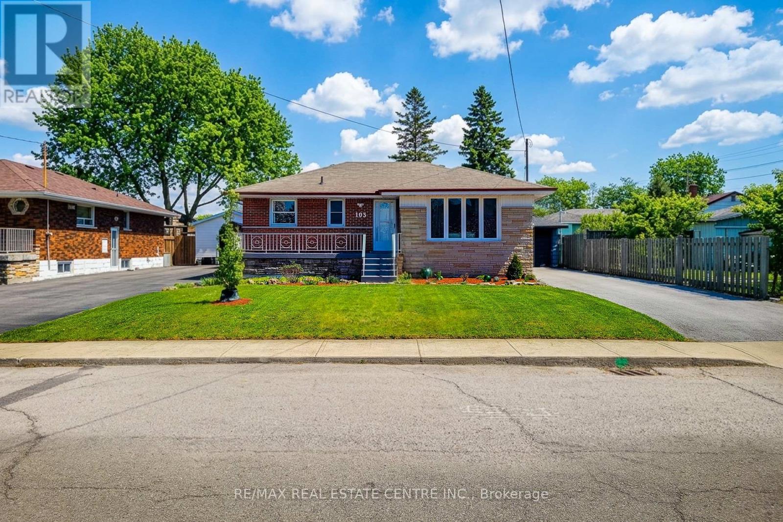 Detached at 103 EAST 45TH STREET, Hamilton (Sunninghill)