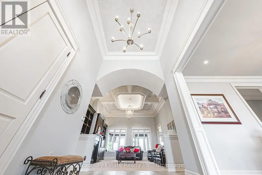 Detached at 221 GLOVER ROAD, Hamilton