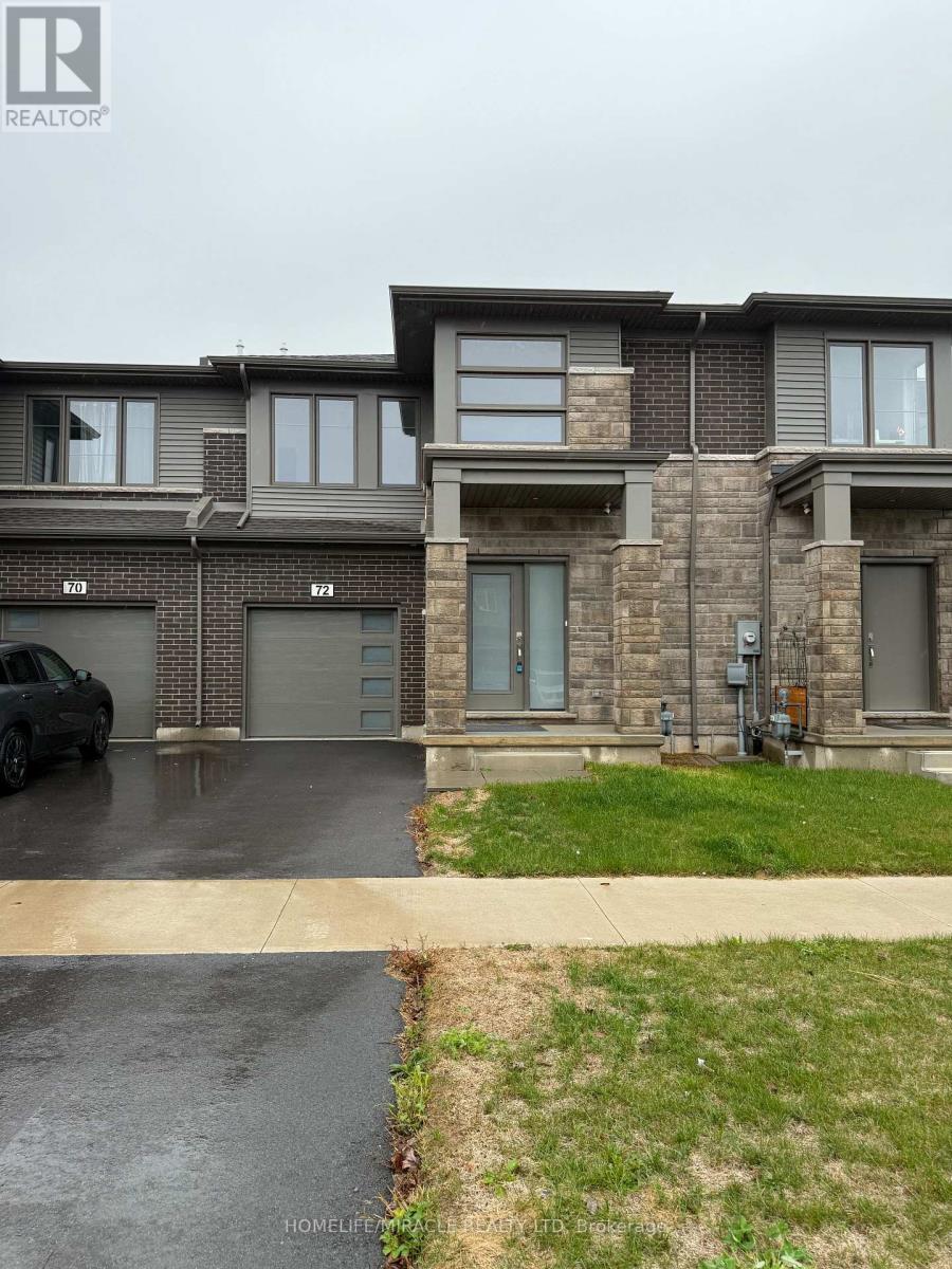 Townhouse at 72 SAMUEL AVENUE, Pelham (Fonthill)