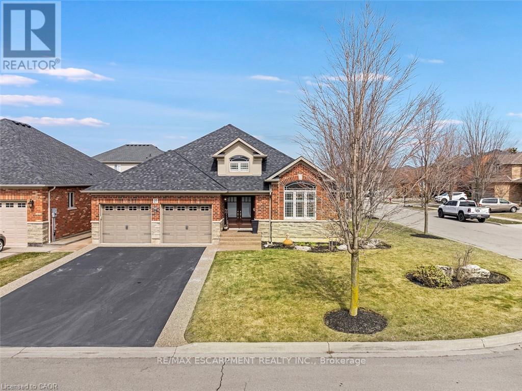 Detached at 27 CARVER DRIVE, Hamilton (Binbrook)