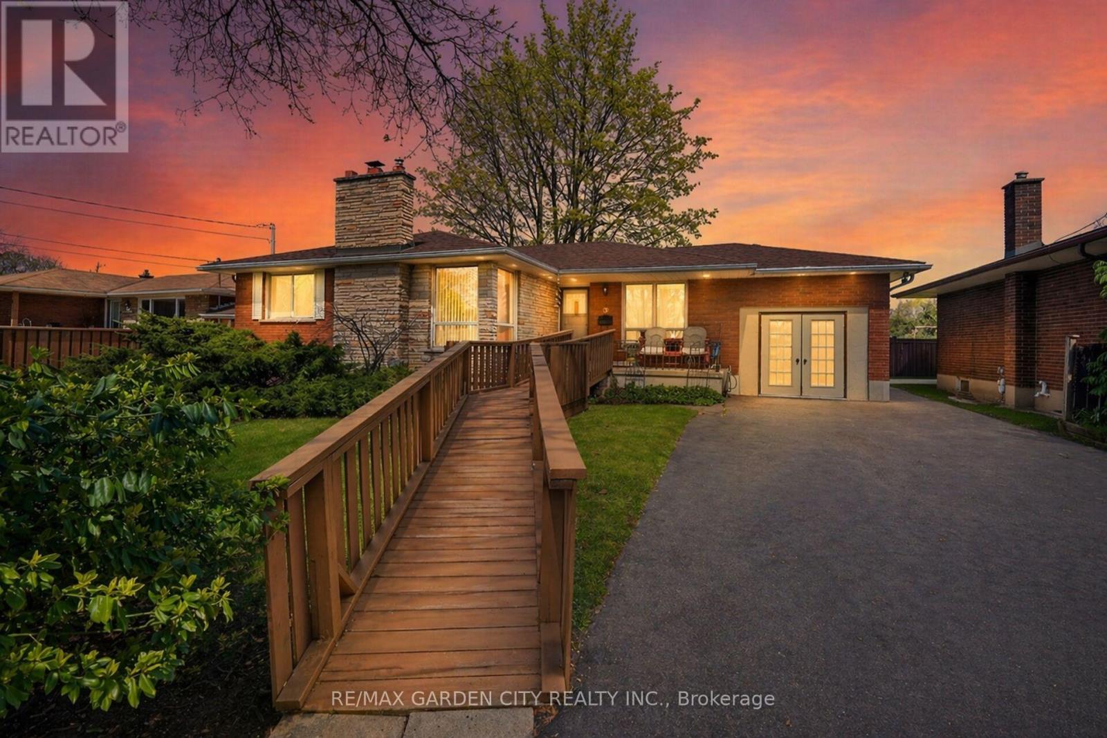 Detached at 5 LOCKVIEW CRESCENT, St. Catharines (Bunting/Linwell)