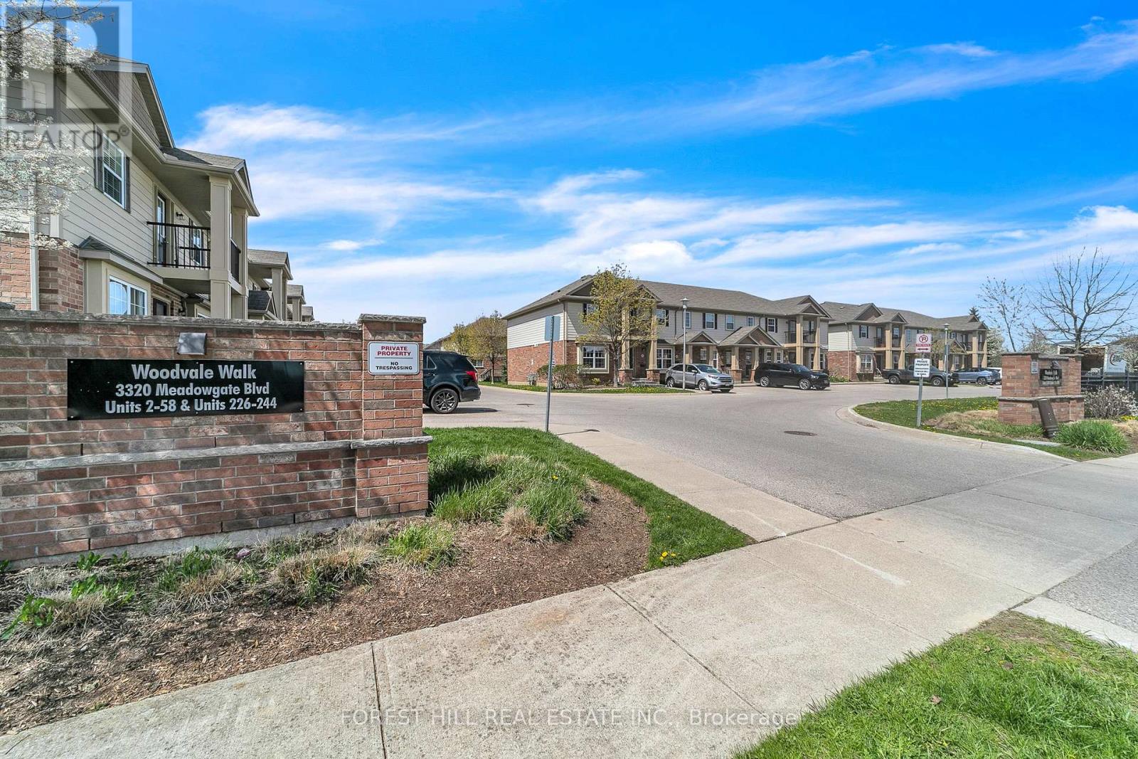 Townhouse at 134 - 3320 MEADOWGATE BOULEVARD, London South (South U)