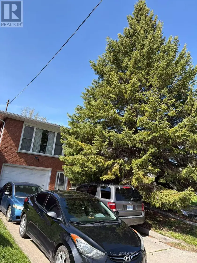 Detached at 32 GALE CRESCENT, St. Catharines