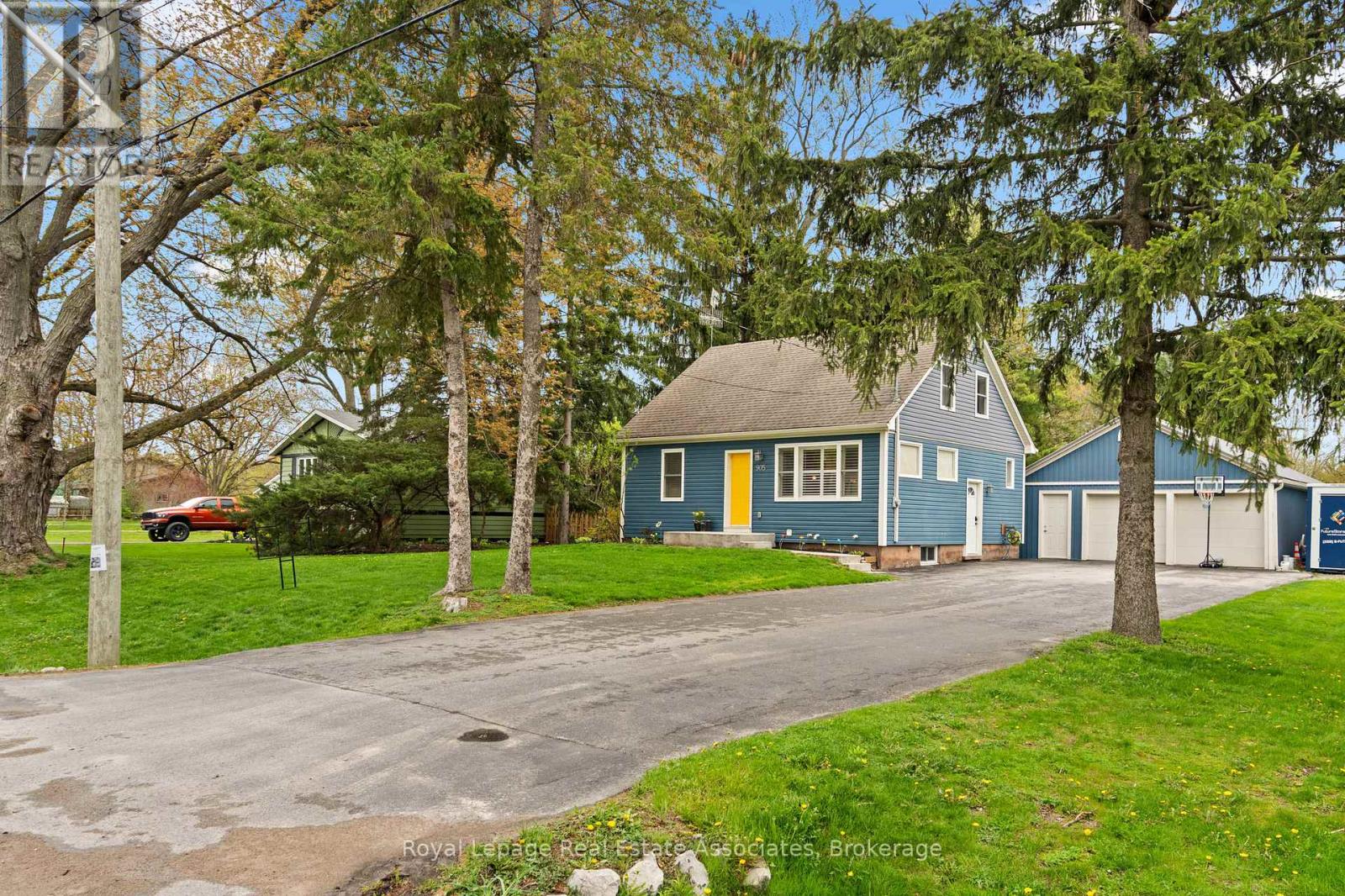 Detached at 905 CHURCH STREET, Pelham (Fenwick)