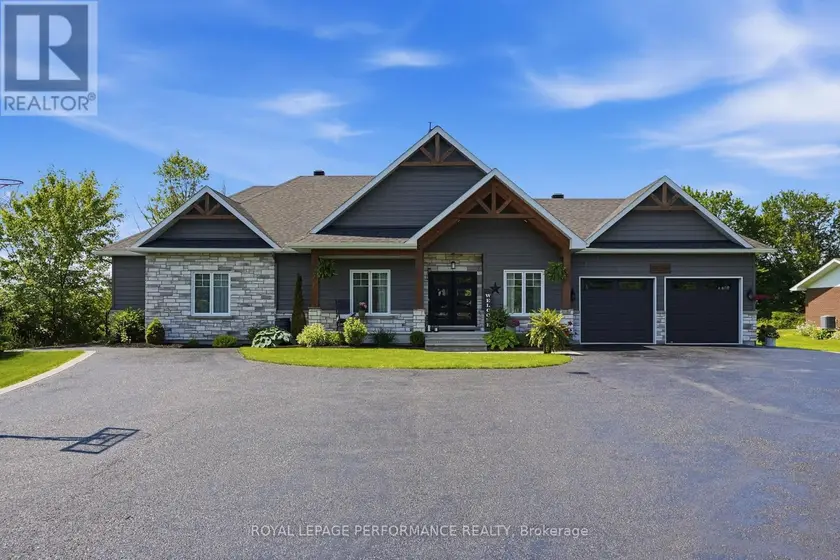 Detached at 1560 SANDY HILL ROAD, Champlain
