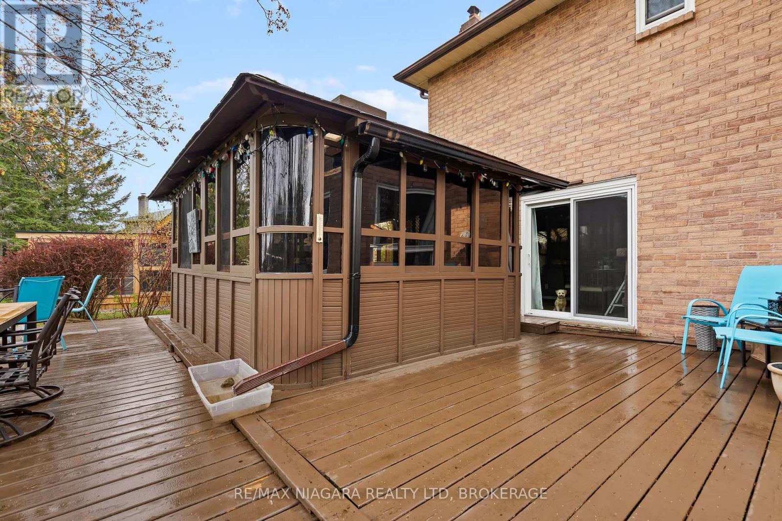Detached at 51 WOODRUSH AVENUE, Welland