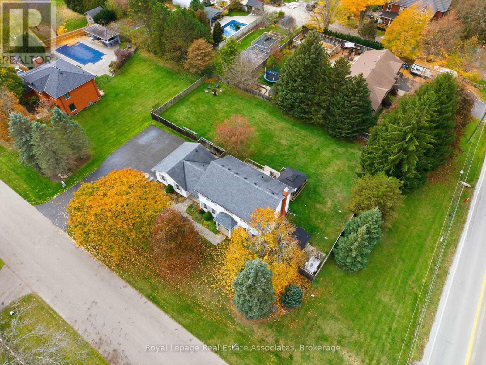 Detached at 1 MEANDER CLOSE, Hamilton (Carlisle)