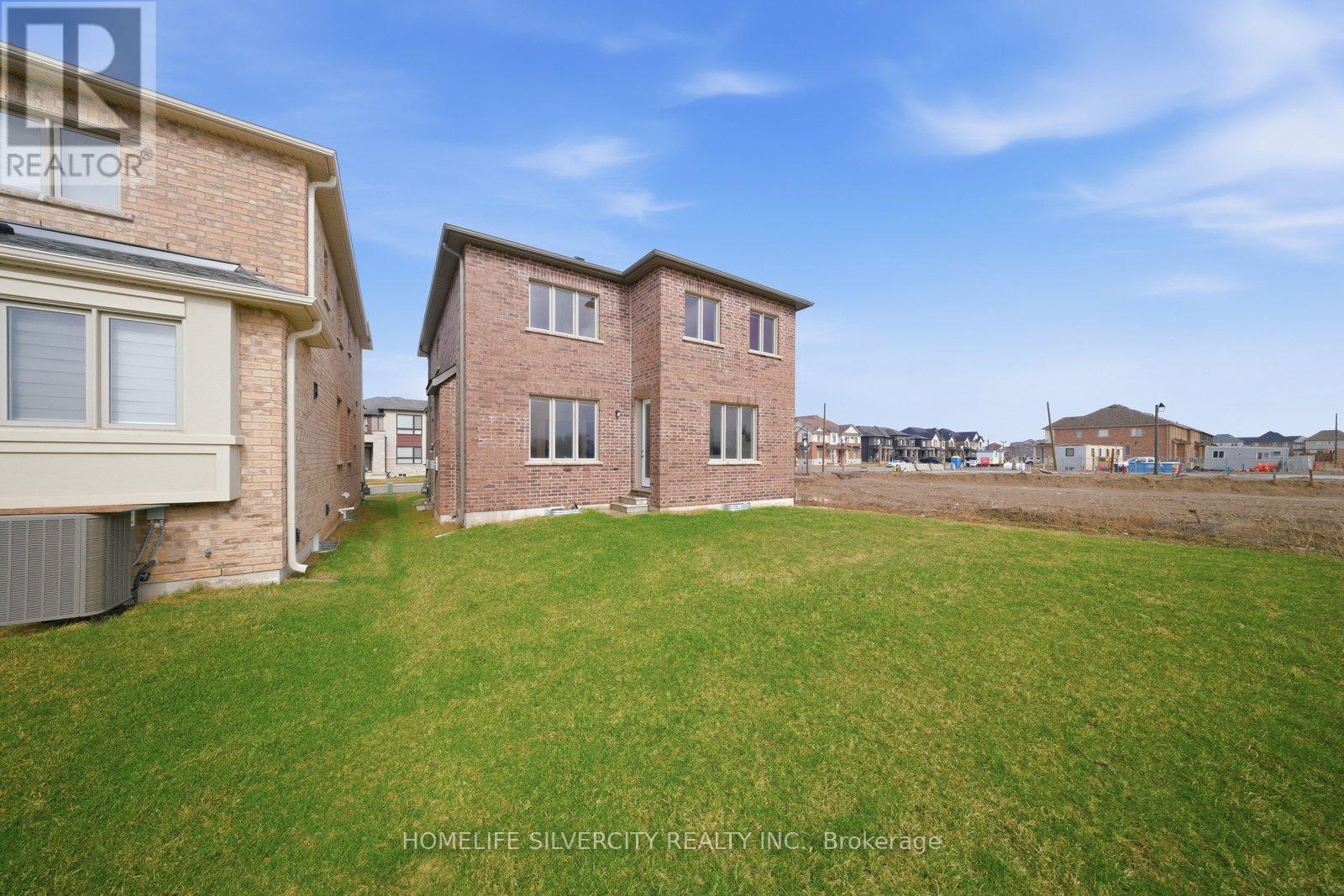 Detached at 1 DORE DRIVE, Brantford