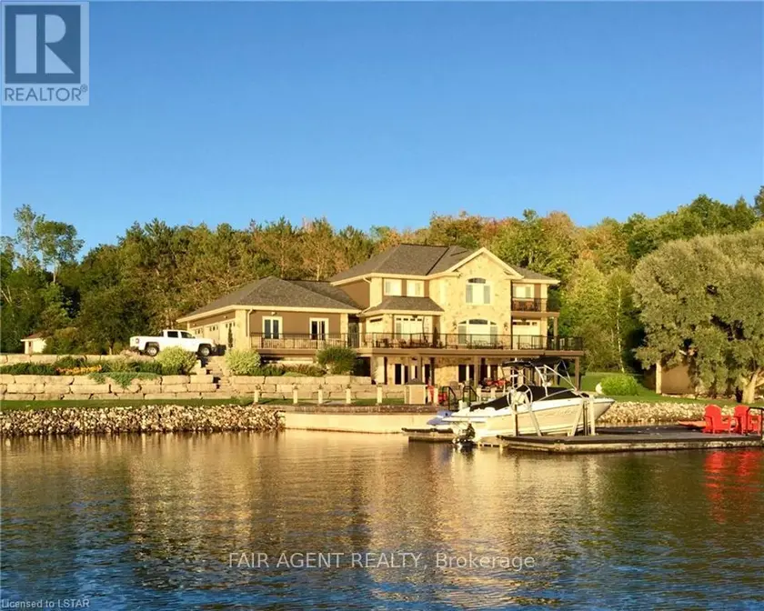 Detached at 10 MILL ROAD, Parry Sound Remote Area