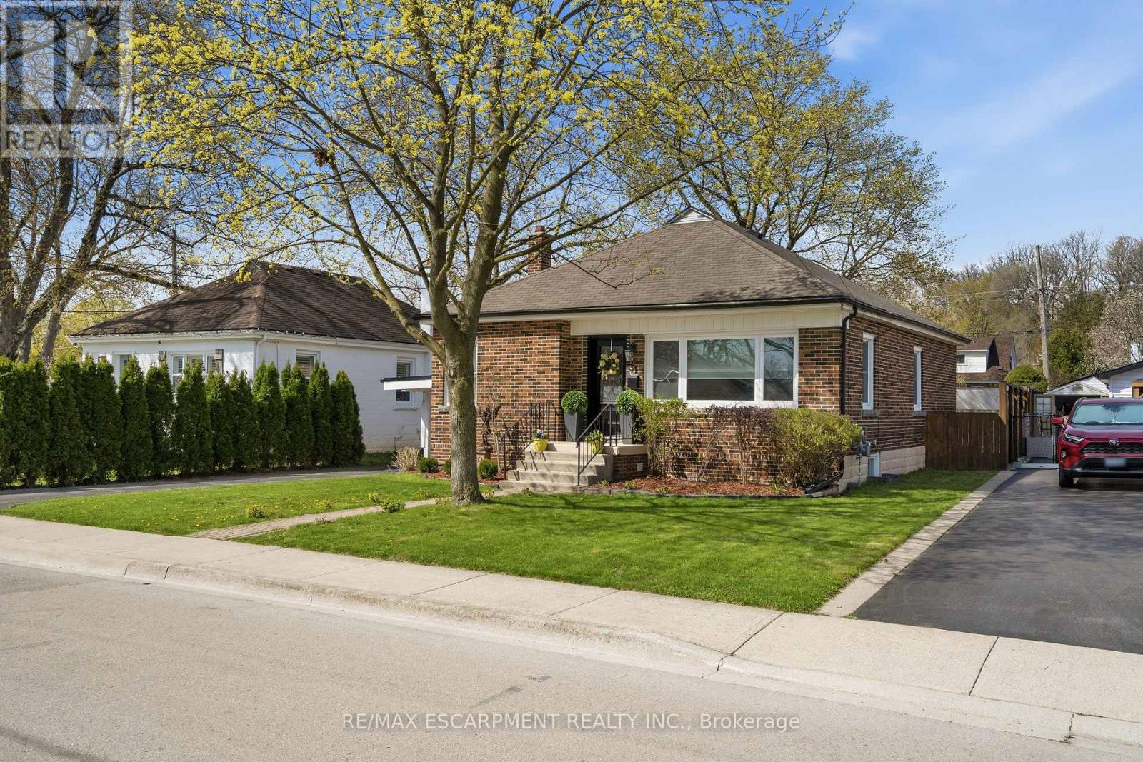 Detached at 31 CAMERON AVENUE, Hamilton (Dundas)