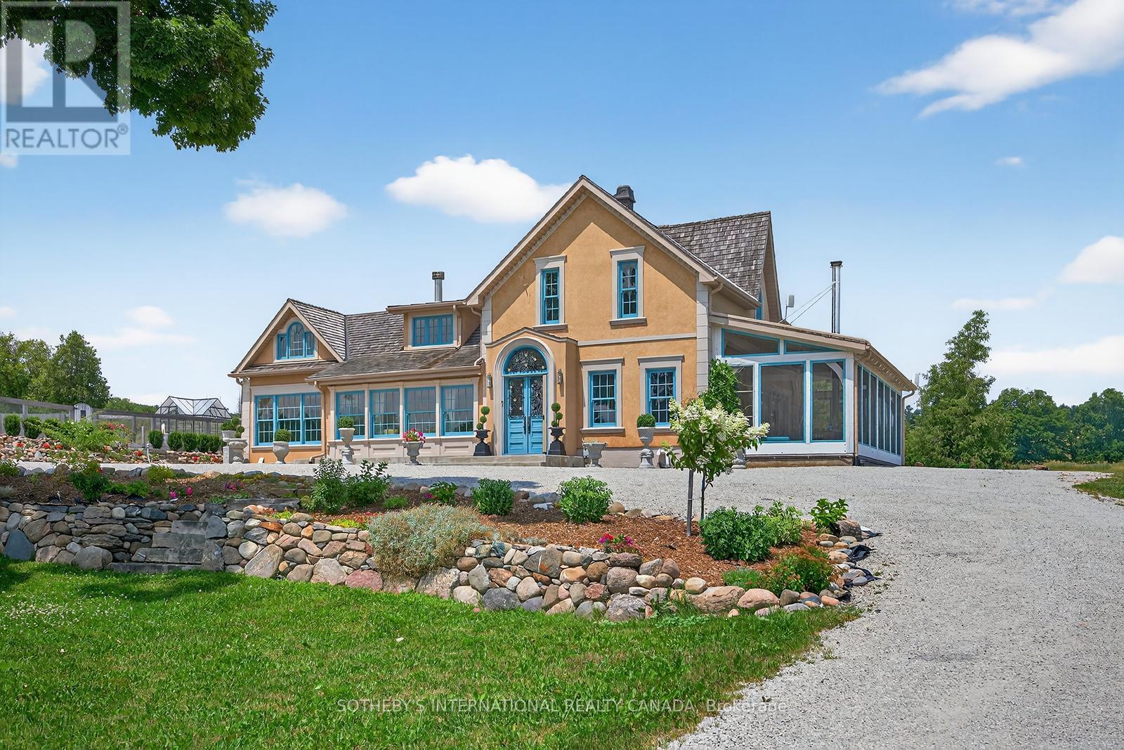 Detached at 348299 15TH SIDEROAD S, Mono