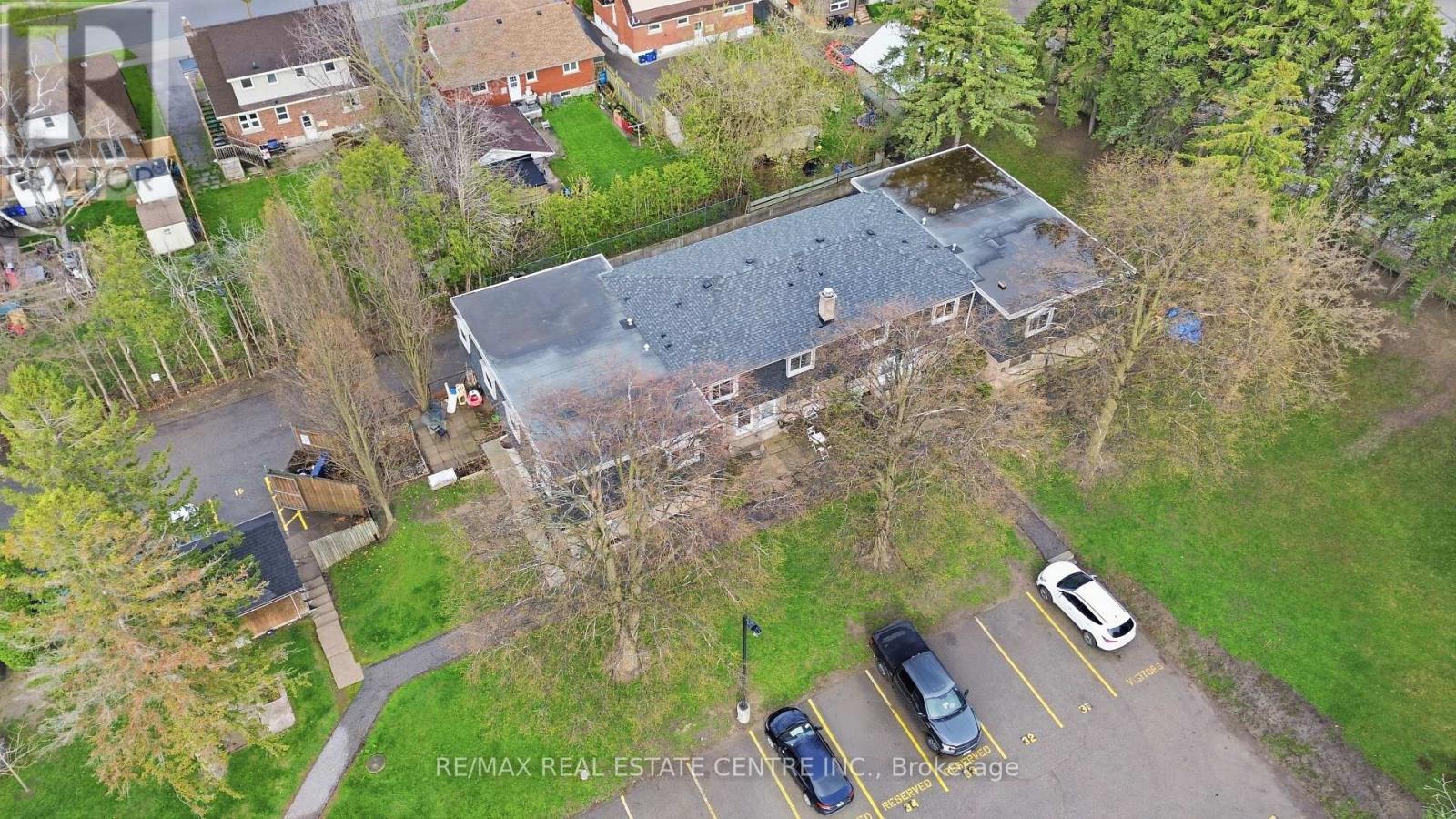 Townhouse at 10 - 76 BORDEN PARKWAY, Kitchener