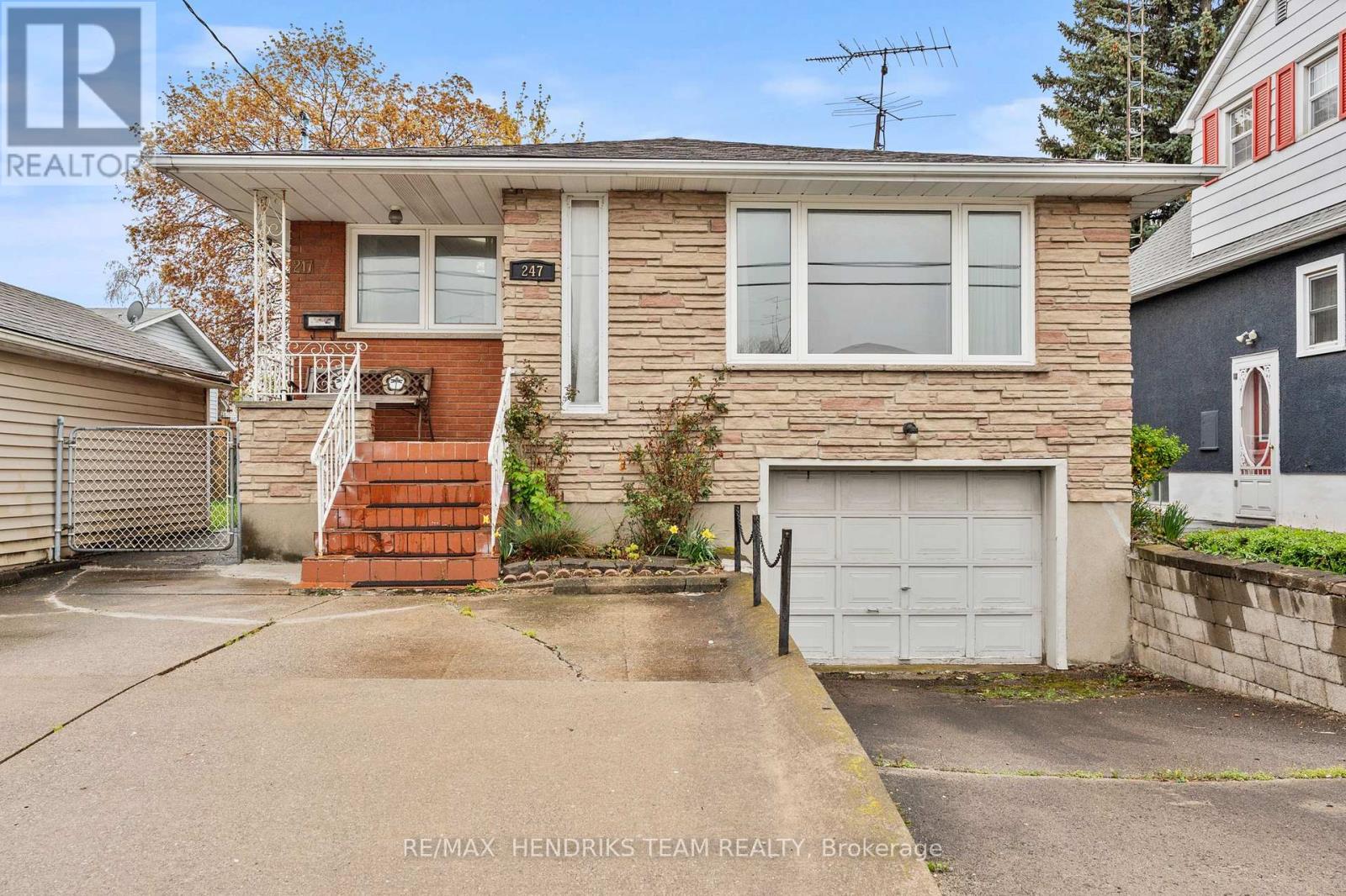 Detached at 247 GRANTHAM AVENUE, St. Catharines (Facer)