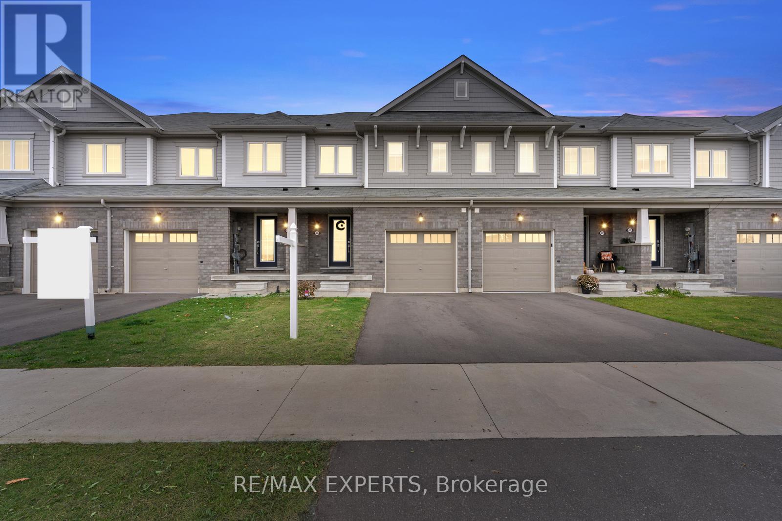 Townhouse at 405 PUMPKIN PASS S, Hamilton (Binbrook)
