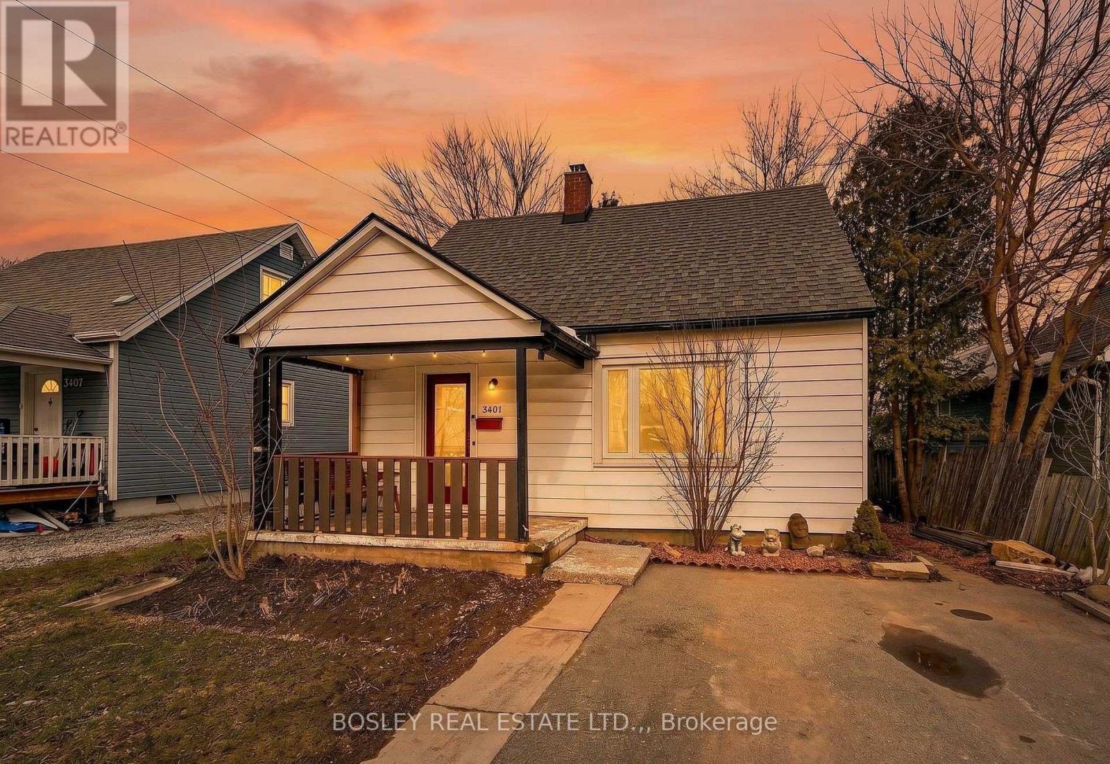 Detached at 5401 MENZIE STREET, Niagara Falls (Downtown)