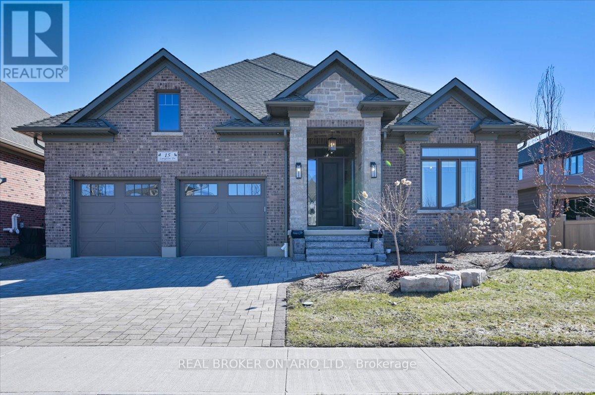 Detached at 15 LANGTON DRIVE, Kitchener