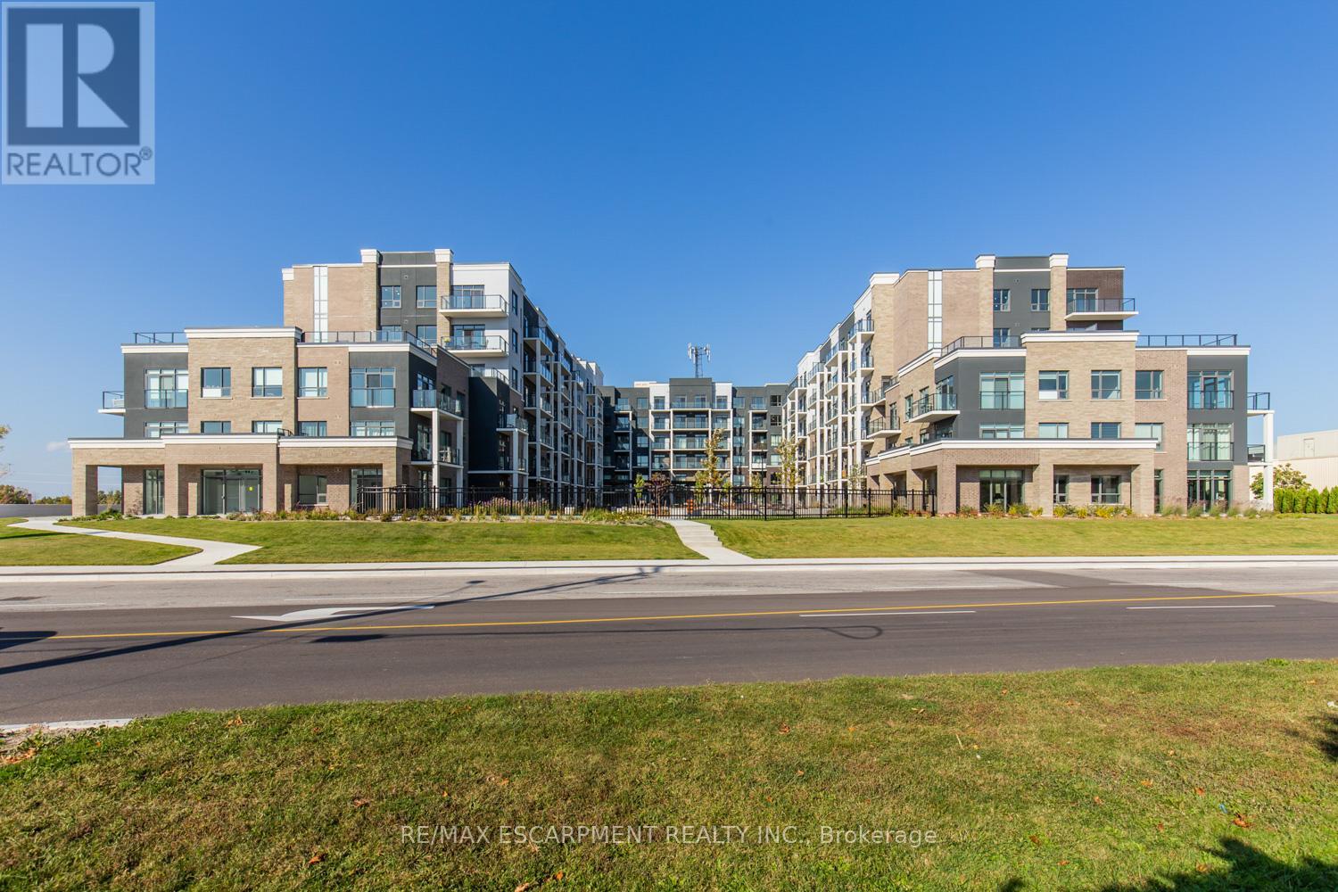 Apartment at 611 - 5055 GREENLANE ROAD, Lincoln (Lincoln Lake)