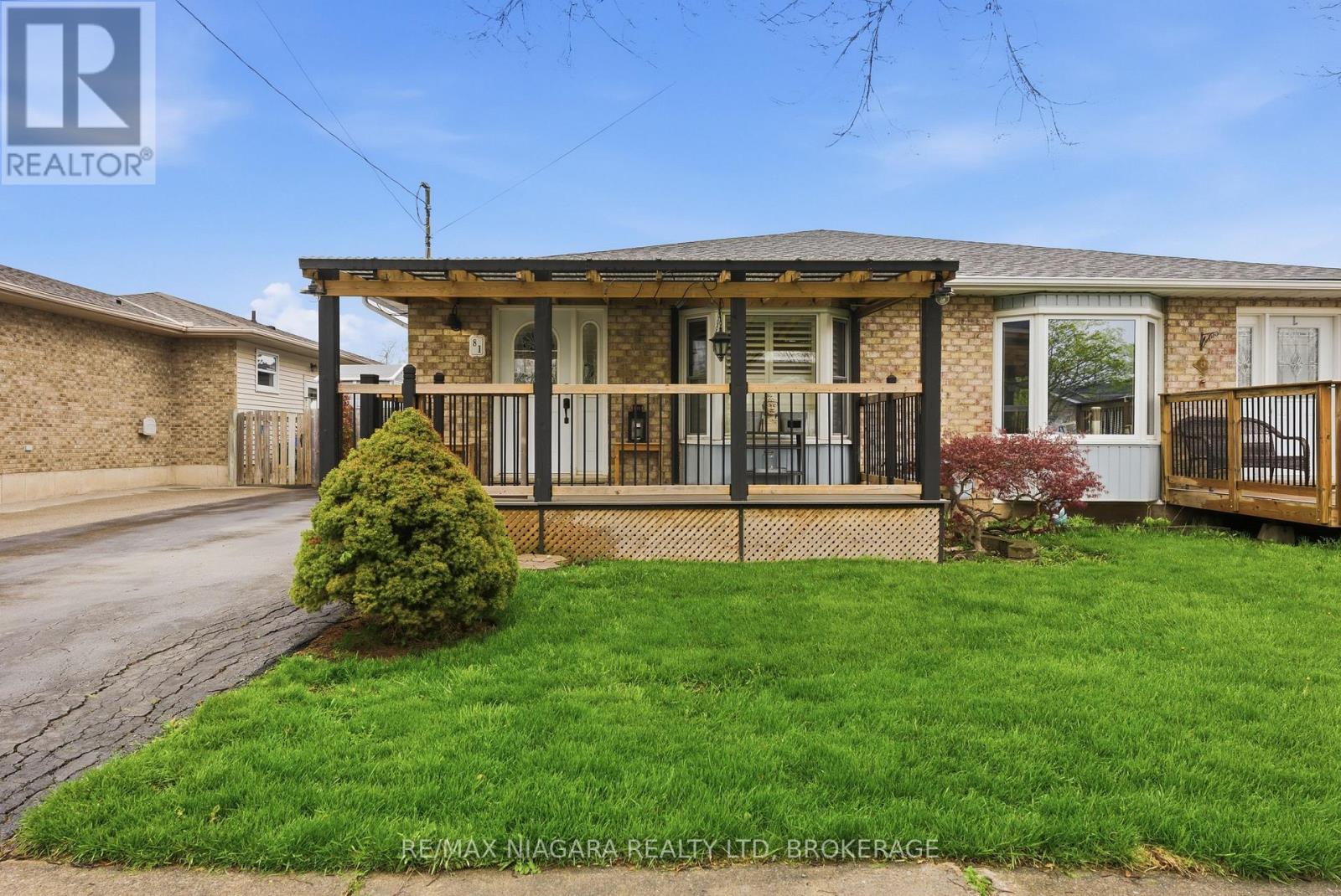 Semi-Detached/Link at 81 COMMERCIAL STREET, Welland (Lincoln/Crowland)