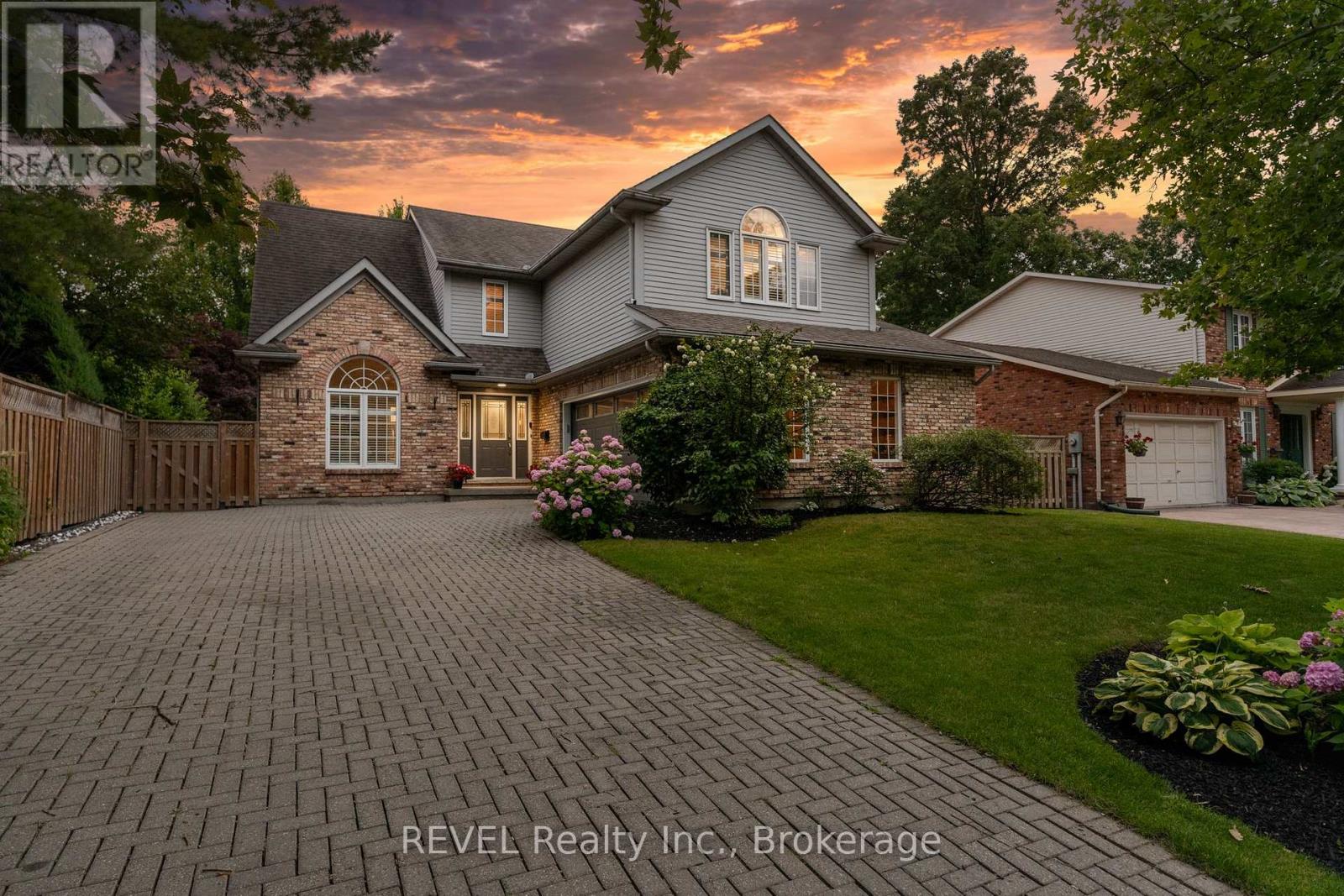 Detached at 78 SOVEREIGN DRIVE, St. Catharines (Glendale/Glenridge)