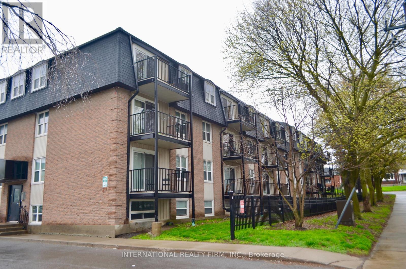 Apartment at 407 - 25 COLLEGE STREET E, Belleville (Belleville Ward)