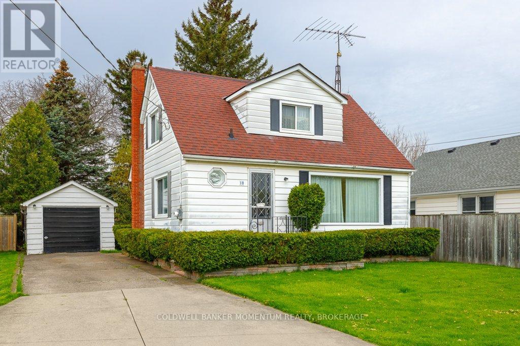 Detached at 18 JUBILEE DRIVE, St. Catharines (Carlton/Bunting)
