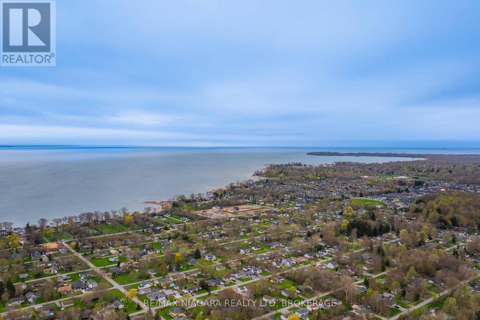Detached at 355 BERNARD AVENUE, Fort Erie