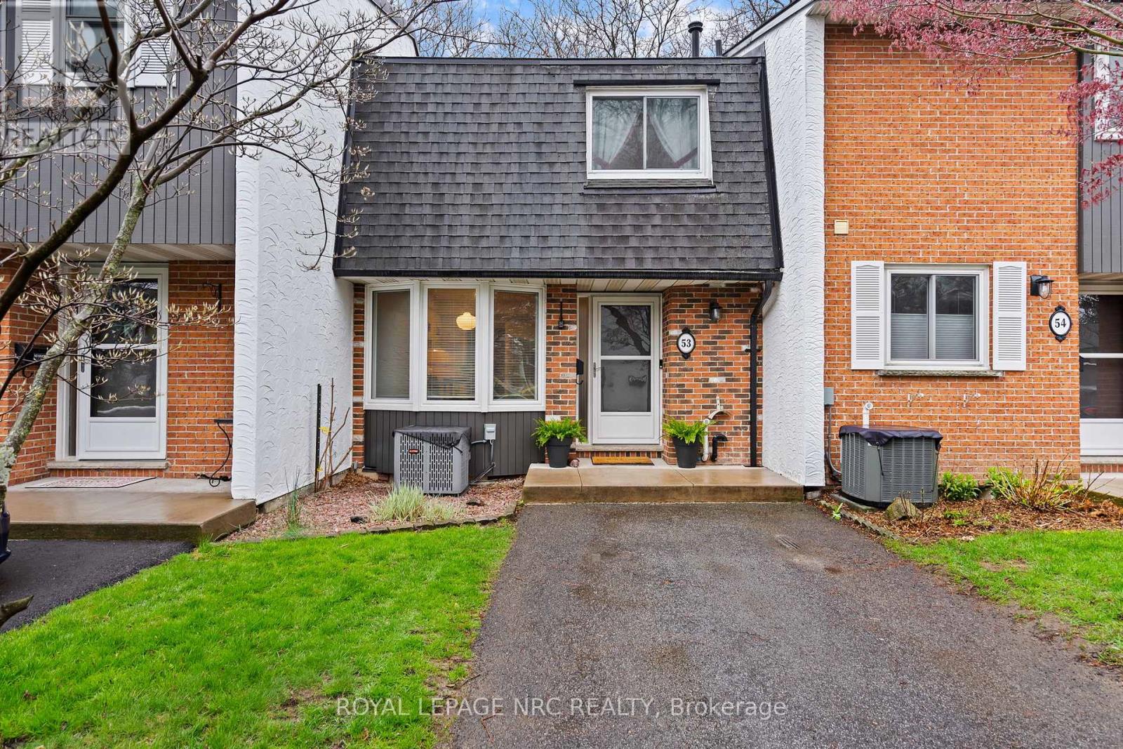 Townhouse at 53 - 77 LINWELL ROAD, St. Catharines (Lakeport)
