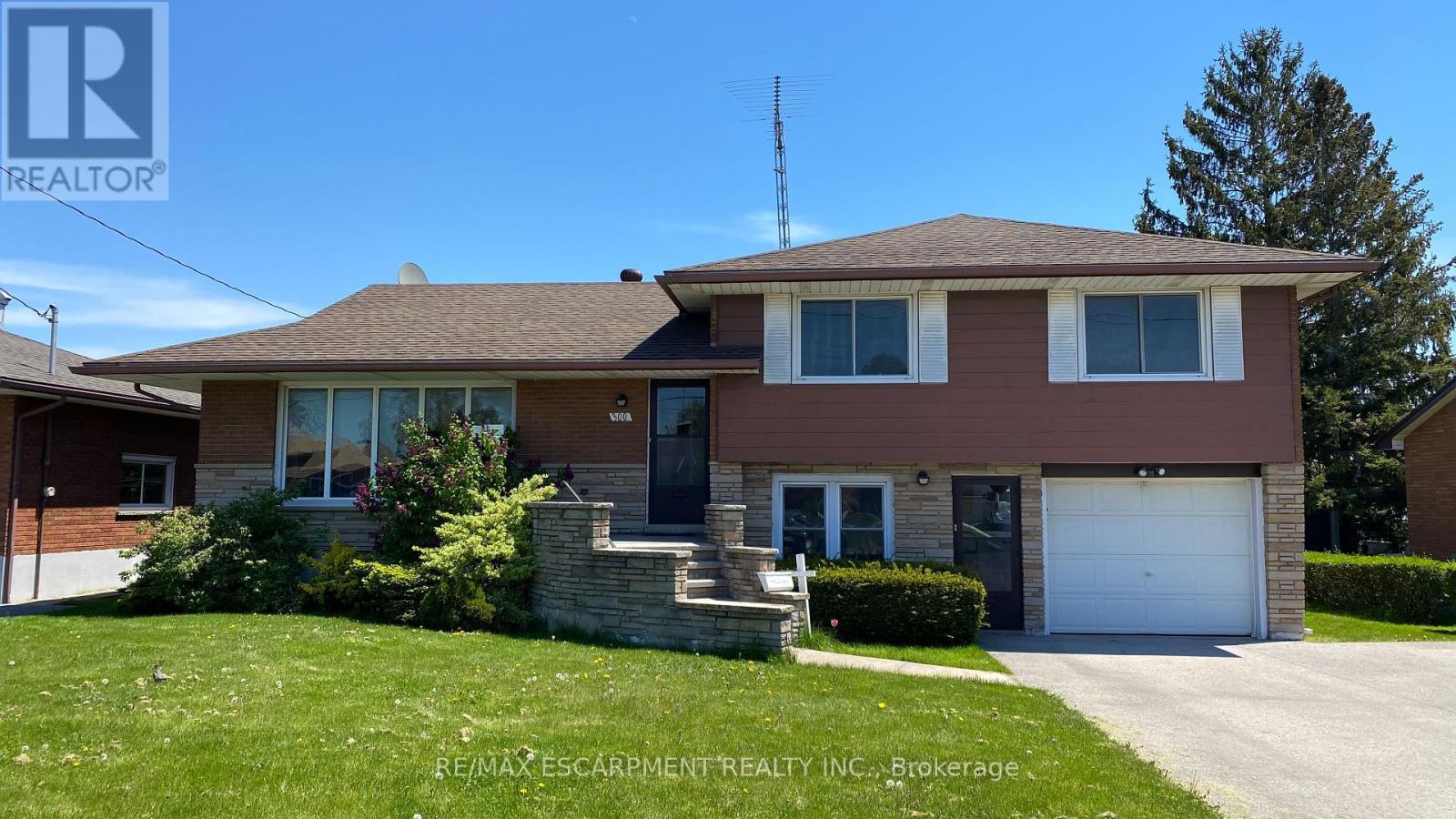 Detached at LOWER - 300 KNOLL STREET, Port Colborne (Main Street)
