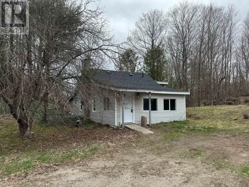 Detached at 10146 509 ROAD N, Frontenac