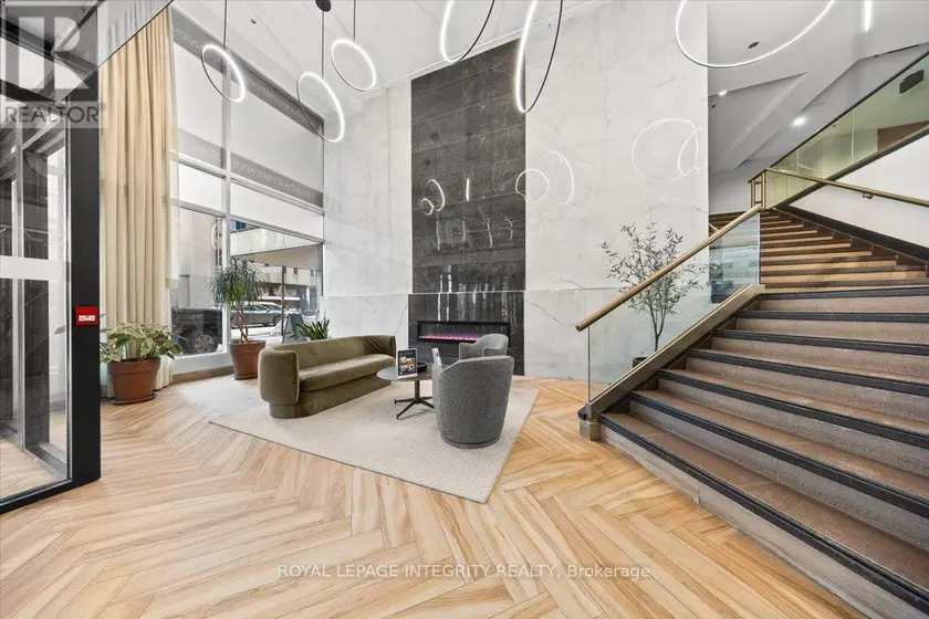 Multiplex at 909 - 161 LAURIER AVENUE W, Ottawa