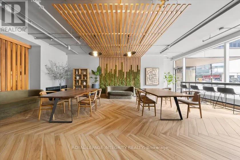 Multiplex at 1404 - 161 LAURIER AVENUE W, Ottawa