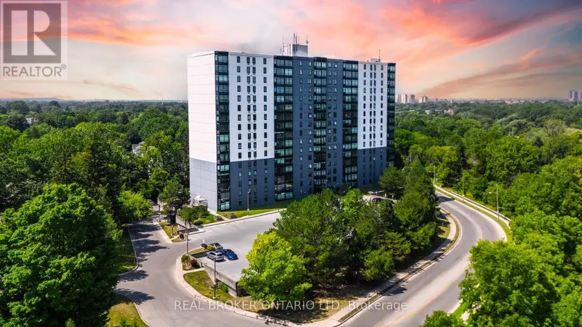 Apartment at 803 - 45 POND MILLS ROAD, London South