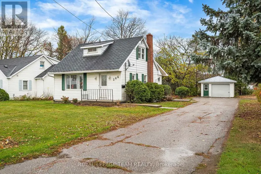 Detached at 266 DANIEL STREET S, Arnprior