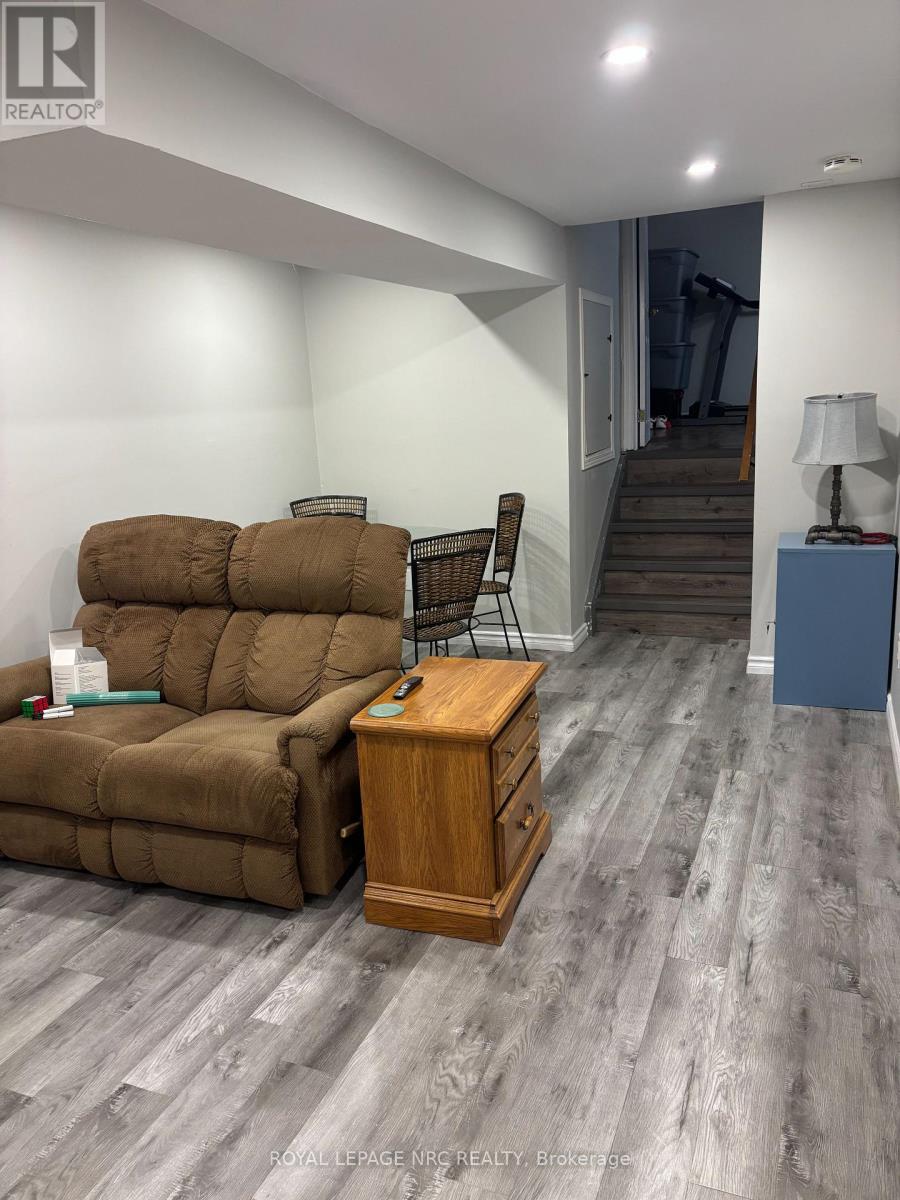 Detached at 38 MANOR ROAD, St. Catharines