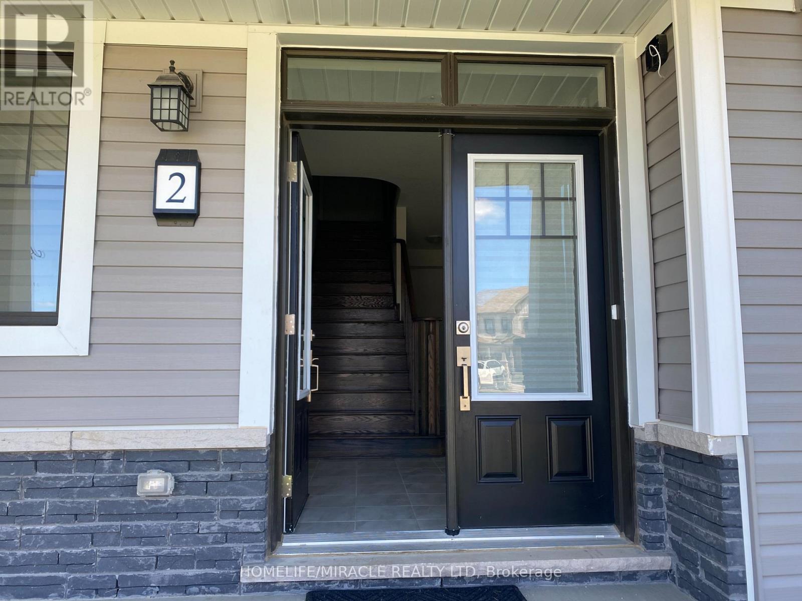 Detached at 2 CAHILL DRIVE, Brantford