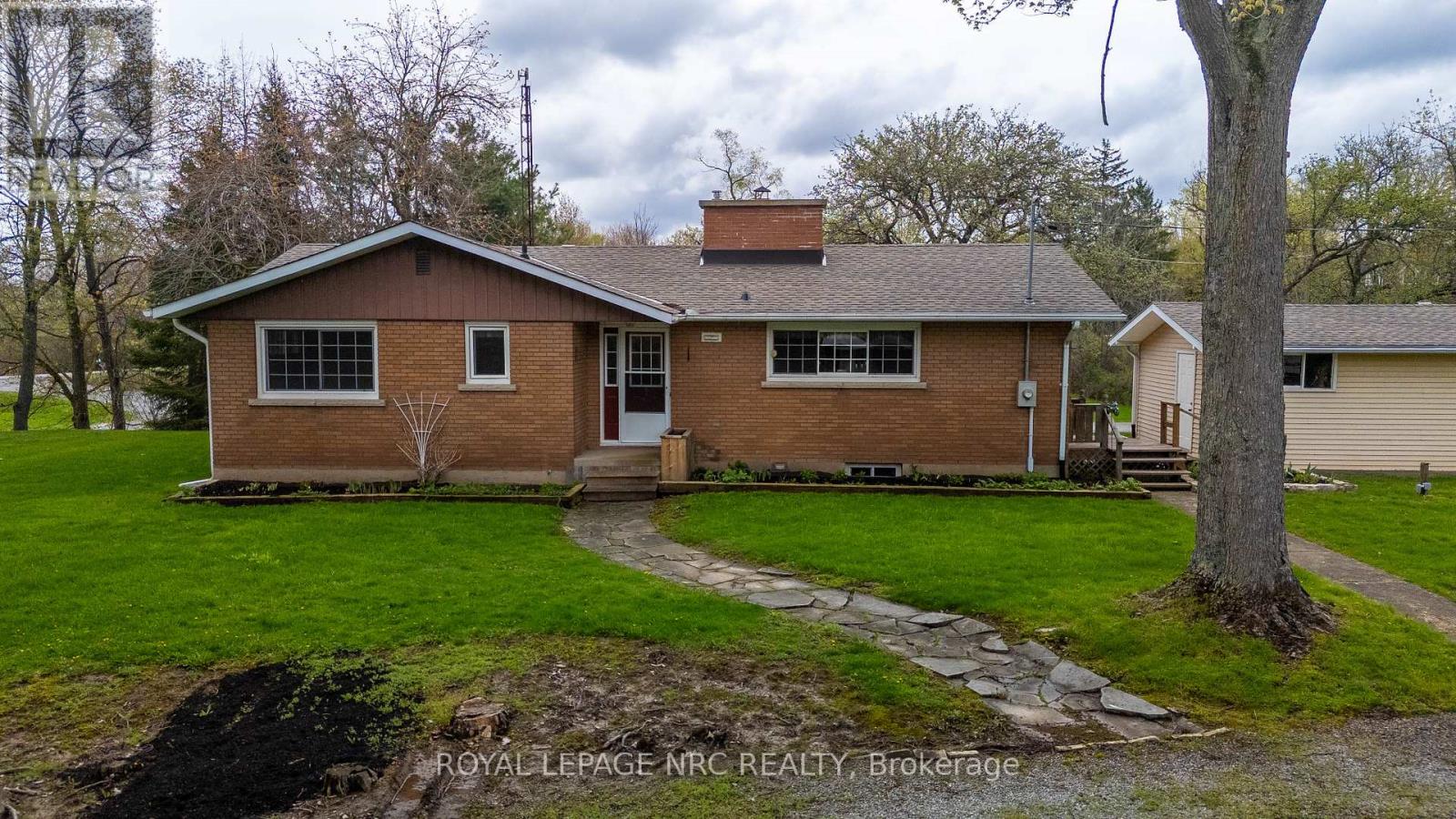 Detached at 53 PEARSON ROAD, Welland (Cooks Mills)