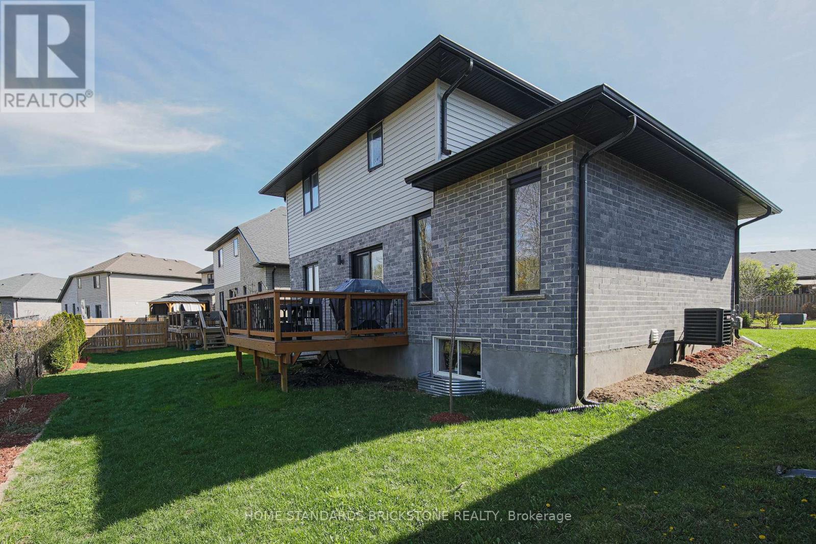 Detached at 27 - 1450 NORTH WENIGE DRIVE E, London