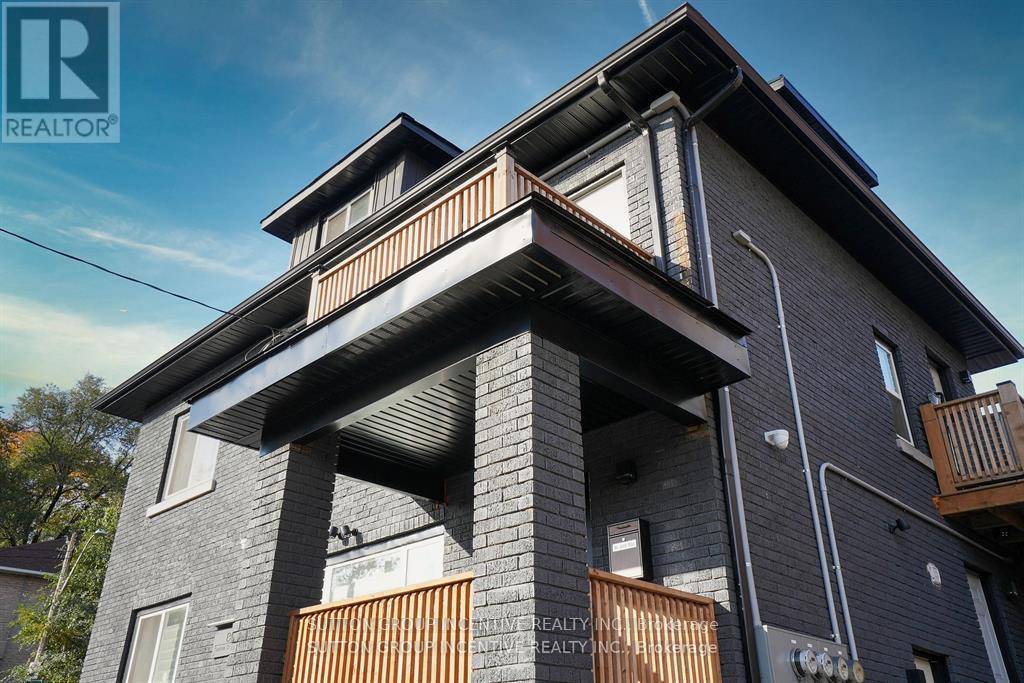 Multiplex at 88 TISDALE STREET S, Hamilton (Stinson)