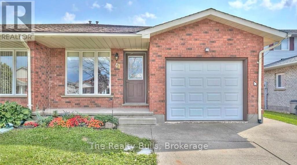 Semi-Detached/Link at 41 POPLAR CRESCENT, Welland (N. Welland)