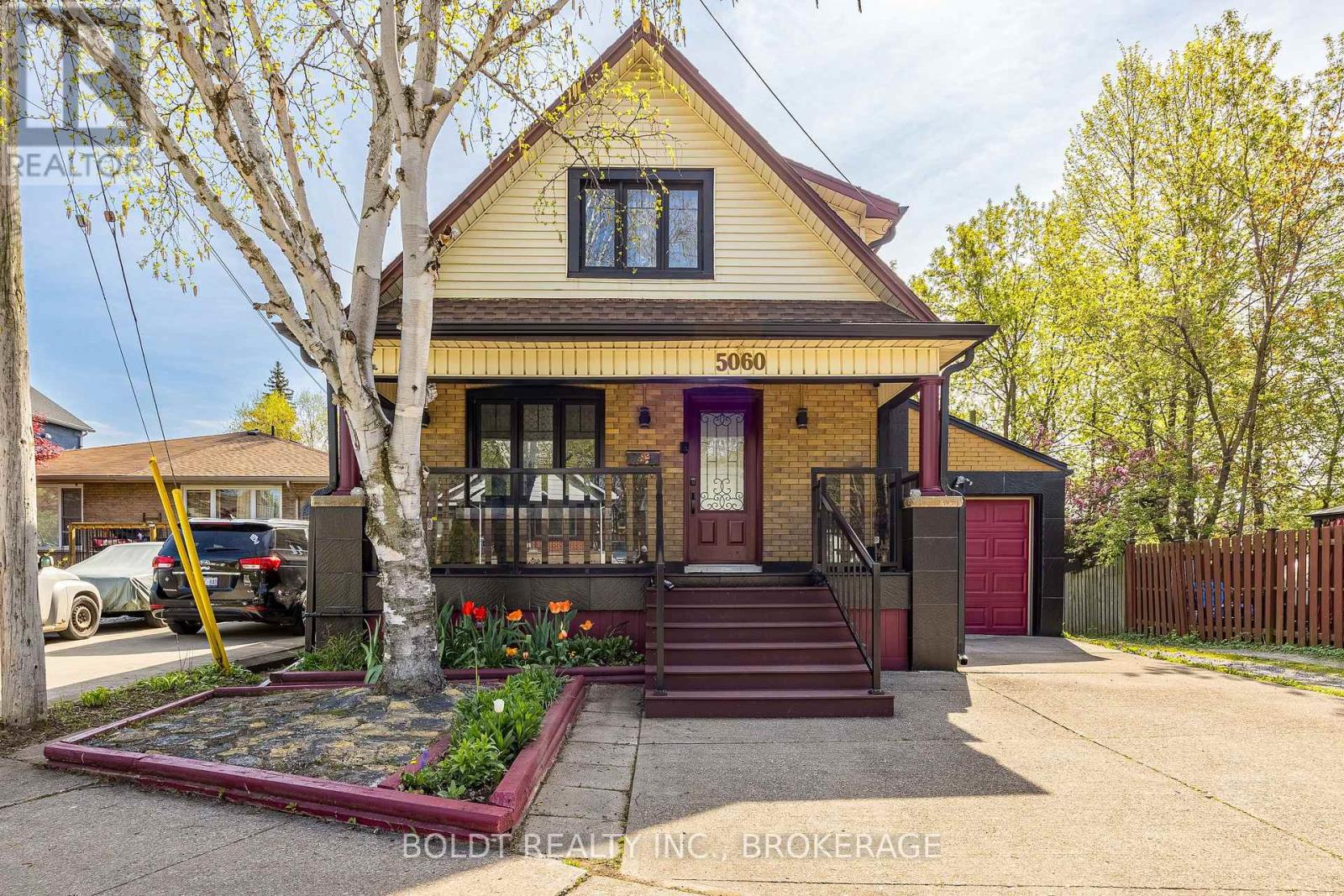 Detached at 5060 ONTARIO AVENUE, Niagara Falls (Downtown)
