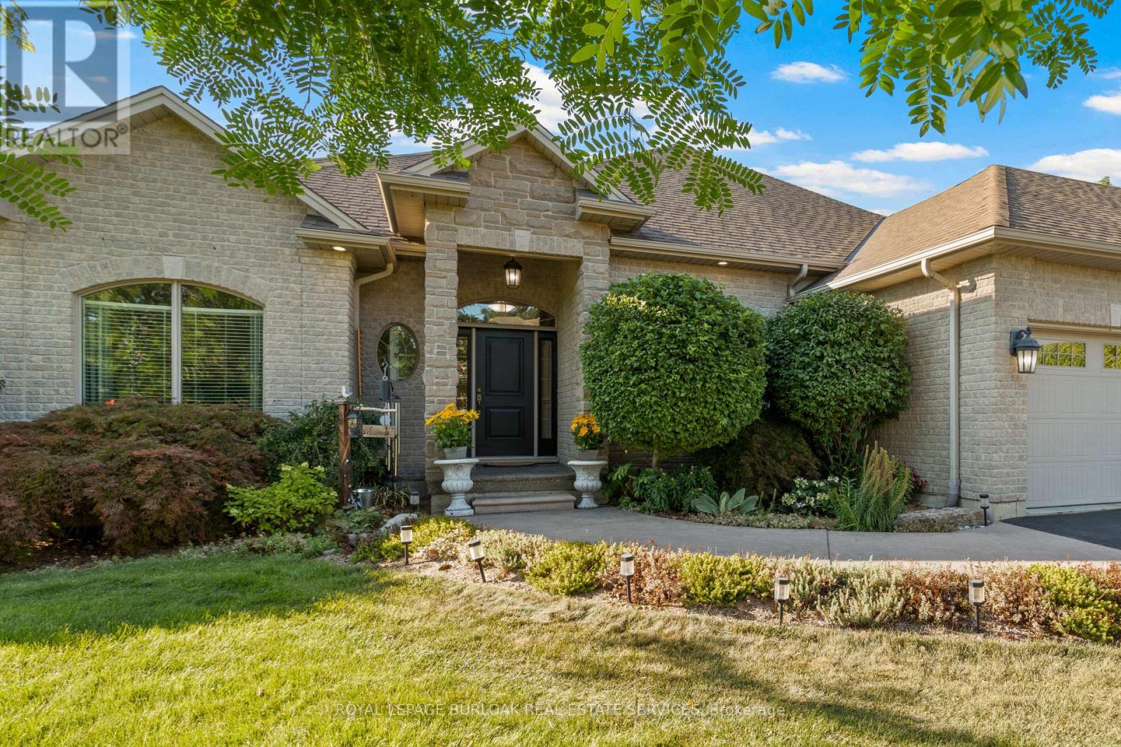 Detached at 21 FARROW ROAD, Brantford