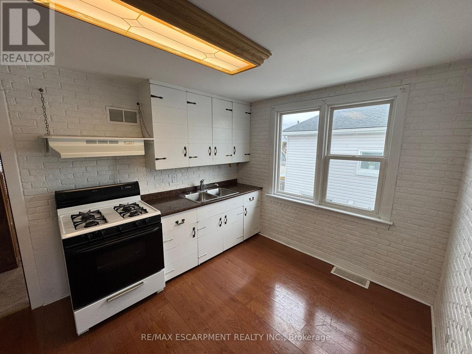 Multiplex at 3 - 17 LYONS AVENUE, Welland