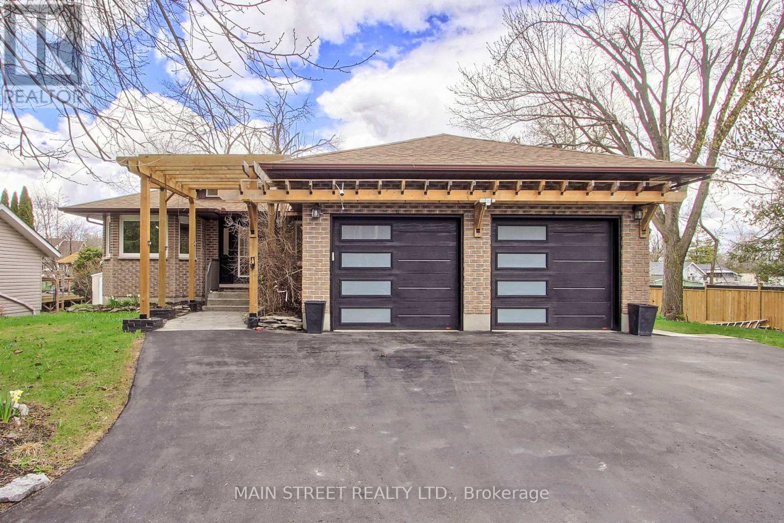 Detached at 24 MAPLE GROVE ROAD, Kawartha Lakes (Lindsay)
