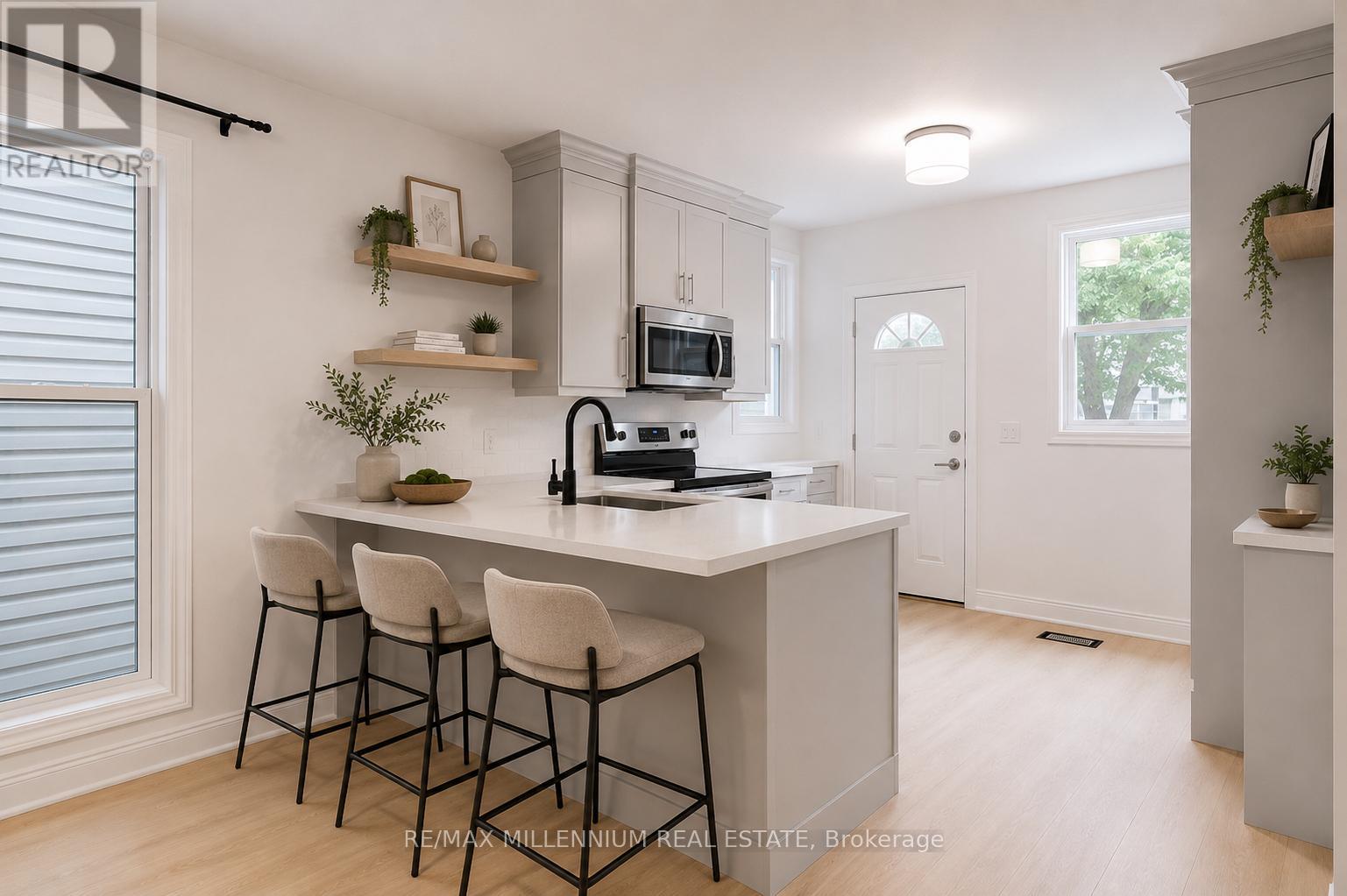 Detached at 22 FRANCIS STREET, Hamilton